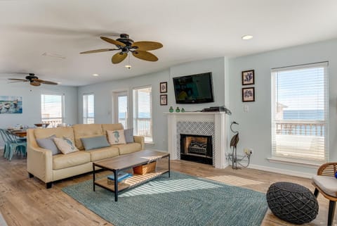 Island Escape - Gulf Access and Pet Friendly - Plus AMAZING views from the CROWS NEST! home Maison in Dauphin Island