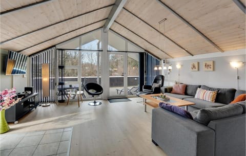 Gorgeous Home In Oksbl With Wifi House in Oksbøl