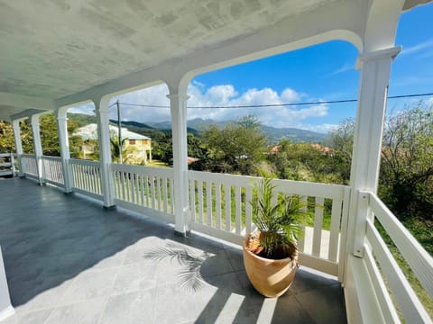 View (from property/room), Balcony/Terrace, Garden view, Mountain view