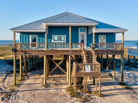 Serenity Now - Two Master Bedrooms - North and South facing decks - Perfect for two families! home House in Dauphin Island