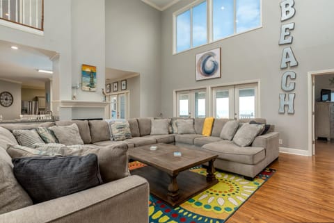 Tidal Wave - Big and Bold Bayfront Beauty! Perfect for the whole family or even a reunion! home Maison in Dauphin Island