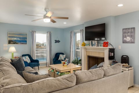 Second Wind with Private Pool, Recently Renovated House in Dauphin Island