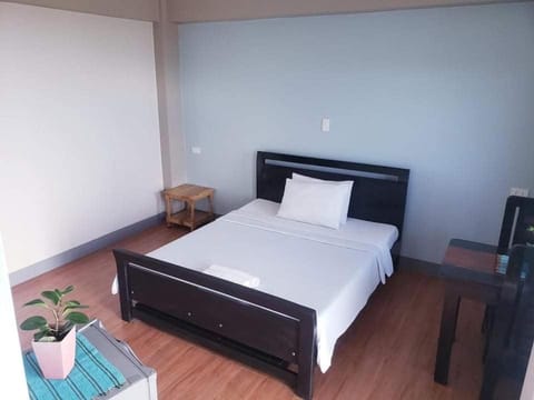 BAGUIO Betty's Room Rental Couple/ Family Studio Condo in Baguio