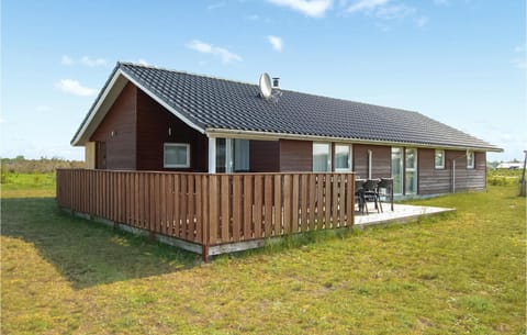 Nice Home In Tarm With Kitchen House in Hemmet