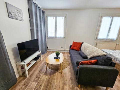 Beau T1 2 personnes BERGSON Apartment in Saint-Étienne