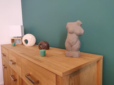 Scandinave - proche gare & centre-ville - stationnement - cour intérieure table & chaises Apartment in Brittany