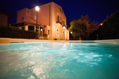 Facade/entrance, Garden, Swimming pool