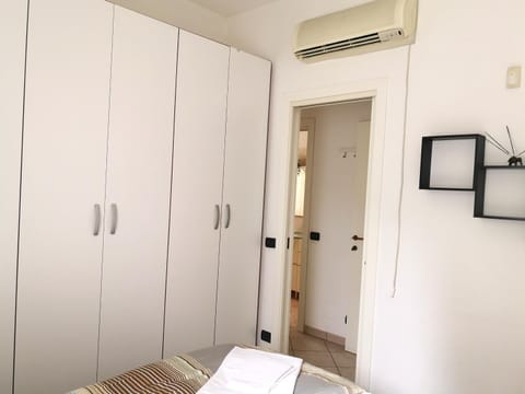 Bedroom, wardrobe, air conditioner