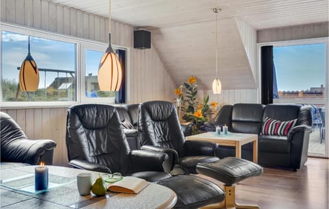 Stunning Home In Hvide Sande With Private Swimming Pool, Can Be Inside Or Outside Haus in Hvide Sande