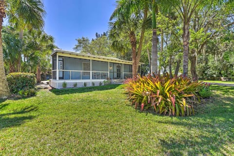 Port Charlotte Cottage about 3 Mi to Beach Park! House in Charlotte Harbor