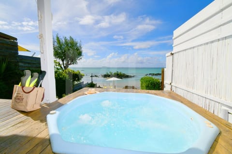 Pool view, Sea view