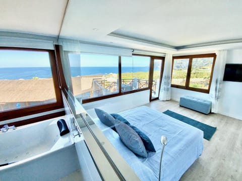 Hot Tub, TV and multimedia, Bedroom, Sea view