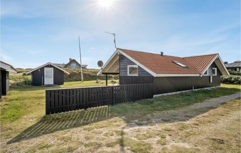 Awesome Home In Hvide Sande With Kitchen Maison in Hvide Sande