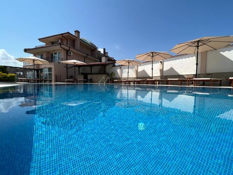 Pool view, Swimming pool, Swimming pool, sunbed