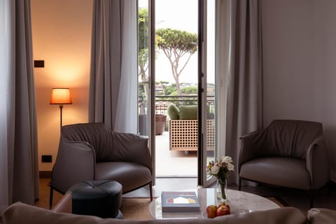 Living room, Seating area