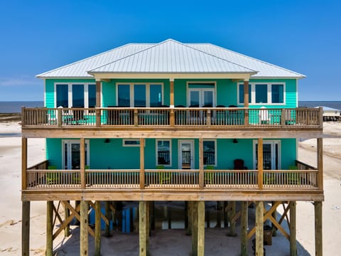 Moasis - Once in a Lifetime views - 3 master suites - room for everyone! Make Memories at Moasis! home Haus in Dauphin Island