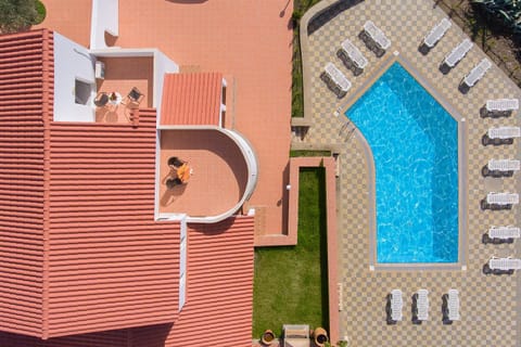 Bird's eye view, Swimming pool