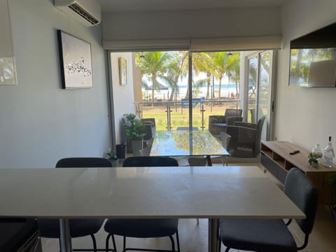 Bejuco Beachfront Condo FRENTE A LA PLAYA hermoso condominio NUEVO Eigentumswohnung in Esterillos Este