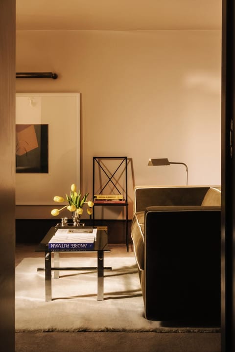 Seating area, Bedroom