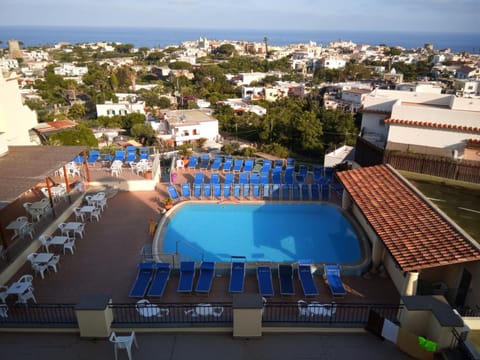 Bird's eye view, Pool view, Street view