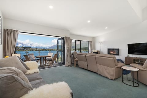 Exciting Queenstown Apartment in Queenstown