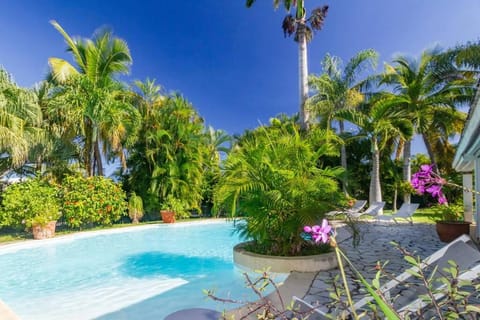 Tomi Tropical - villa avec piscine à Boucan Canot House in Saint-Paul