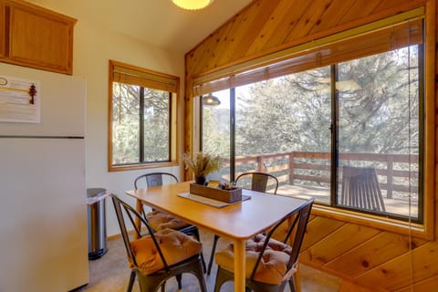 Idyllwild Cabin with Deck and Tahquitz Peak Views House in Idyllwild-Pine Cove