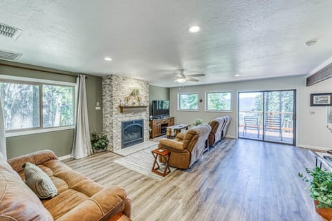 Yosemite West Family Chalet House in Tuolumne County