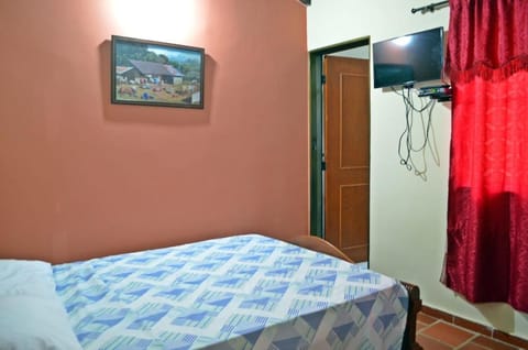 Bed, TV and multimedia, Bedroom