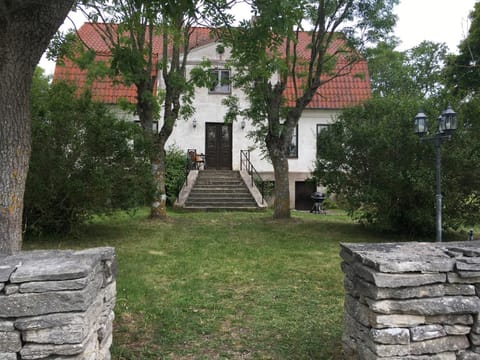 Property building, Garden, Garden view