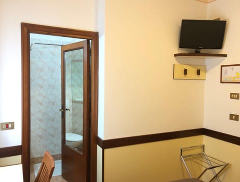 Bathroom, TV and multimedia