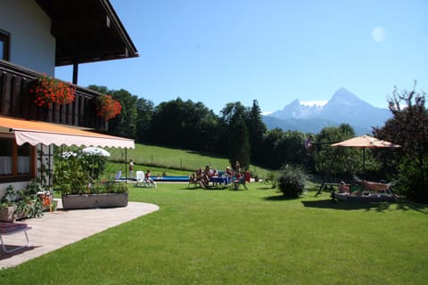 Pension Elvira Bed and Breakfast in Berchtesgadener Land