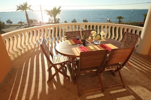 Balcony/Terrace, Seating area, Pool view, Sea view