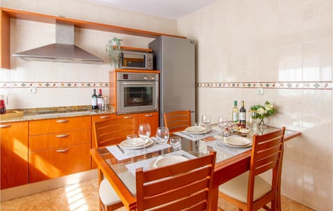 Cozy Apartment In guilas With Kitchen Condo in Aguilas