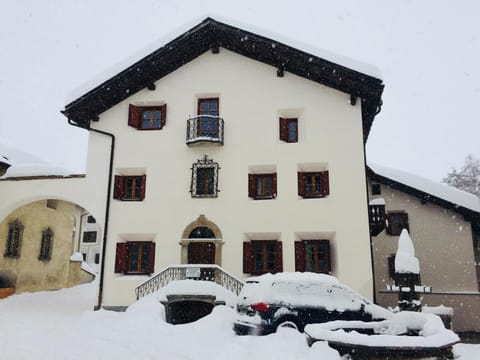 Chesa Michel Wohnung in Samedan