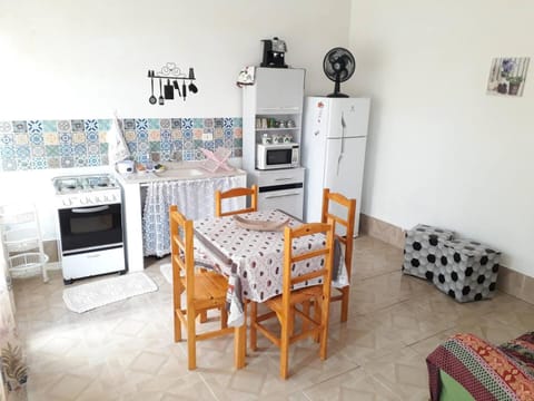 Edícula - Casa de hospedes - em Cananeia SP com ar condicionado Maison in Cananéia