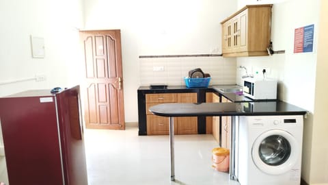 Seacoast Retreat- Lovely 2 BHK apartment with pool Eigentumswohnung in Benaulim