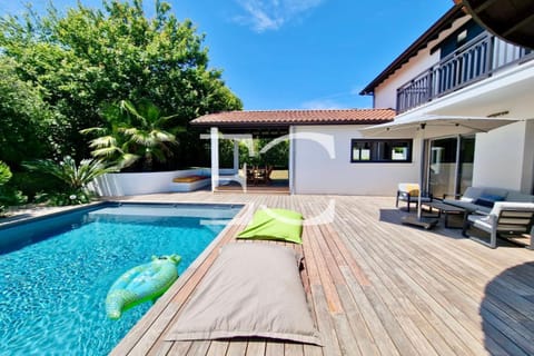 Easy Clés- Lovely Villa 10p Heated Pool Villa in Biarritz