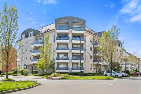 Property building, Spring, Day, Neighbourhood, City view, Street view, Location