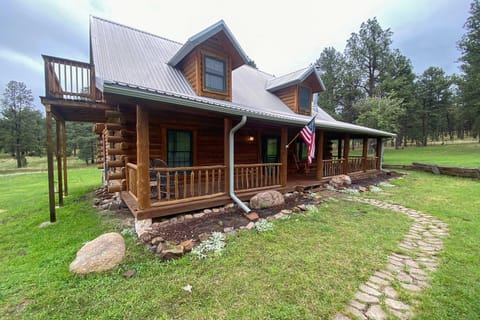 Cozy Alto Cabin on 2 Acres Near Fishing and Skiing! House in Ruidoso