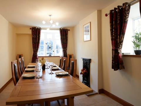 Courtyard Cottage House in Hunmanby