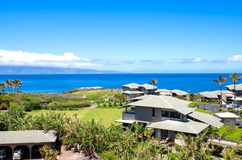 K B M Resorts- Montage-Molokai Penthouse 3Bd Suite, ocean views, includes all Montage amenities Condominio in Kapalua