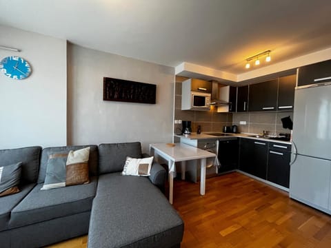 Charmant T2 avec cuisine ouverte près de la frontière espagnole, idéal pour famille ou amis - FR-1-239-740 Apartment in Hendaye