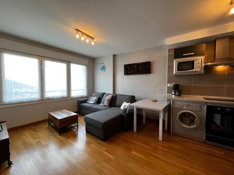 Charmant T2 avec cuisine ouverte près de la frontière espagnole, idéal pour famille ou amis - FR-1-239-740 Apartment in Hendaye