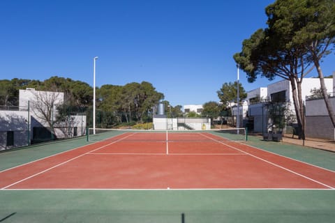 Property building, Activities, Tennis court