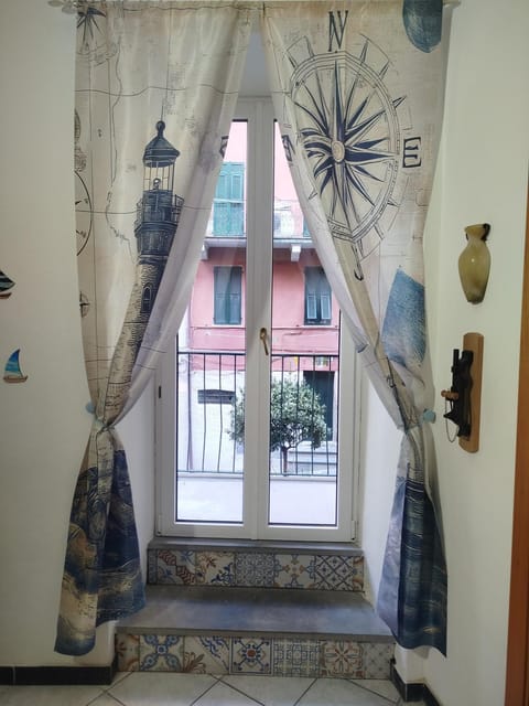 Balcony/Terrace, Dining area, City view