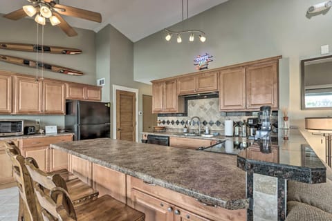 Osage Beach Condo with Lake of the Ozarks Views Eigentumswohnung in Osage Beach