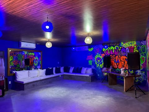 Communal lounge/ TV room, Nightclub / DJ, Evening entertainment