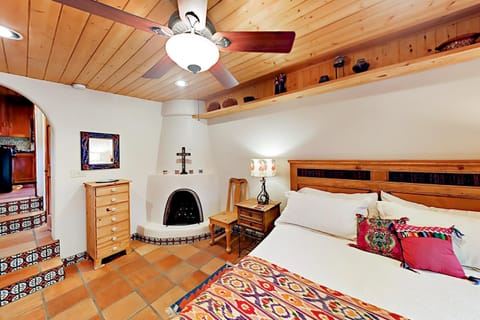 Casa Raya Taos House in Taos