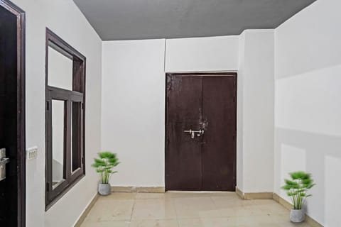 OYO Sunrise Villa Near Select Citywalk Mall Hotel in New Delhi